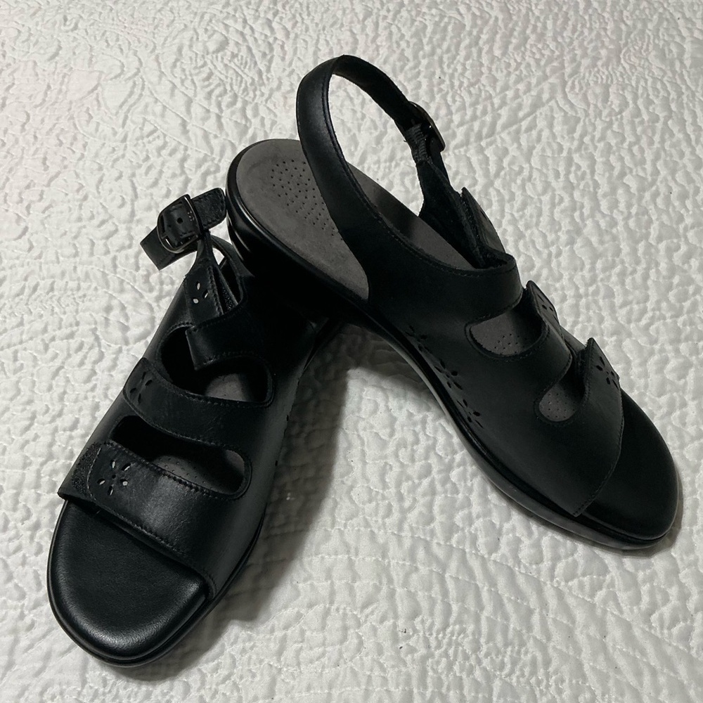 Nwob Sas Quatro Slingback Sandal Size 8.5m